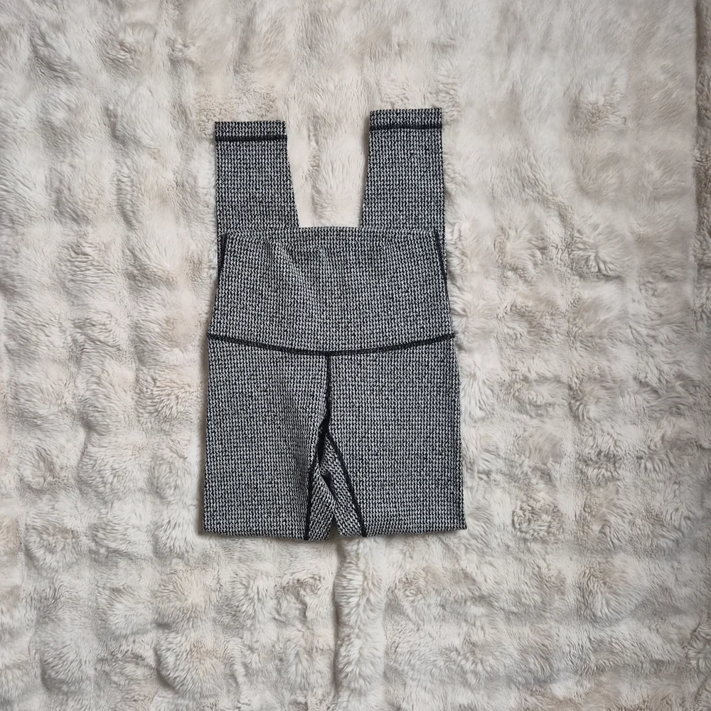 Womens Lululemon Leggings Size 6 Graphic Mini Houndstooth Print Black White High